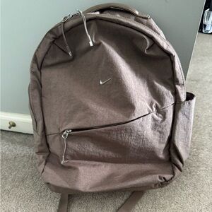 Brand New Never Used Nike Aura Classic Brown Backpack (24L)